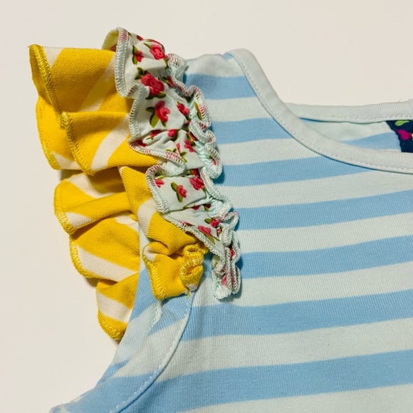 Matilda Jane blouse with blue floral bottom snd light striped top. Buttoned back - Picture 4 of 7